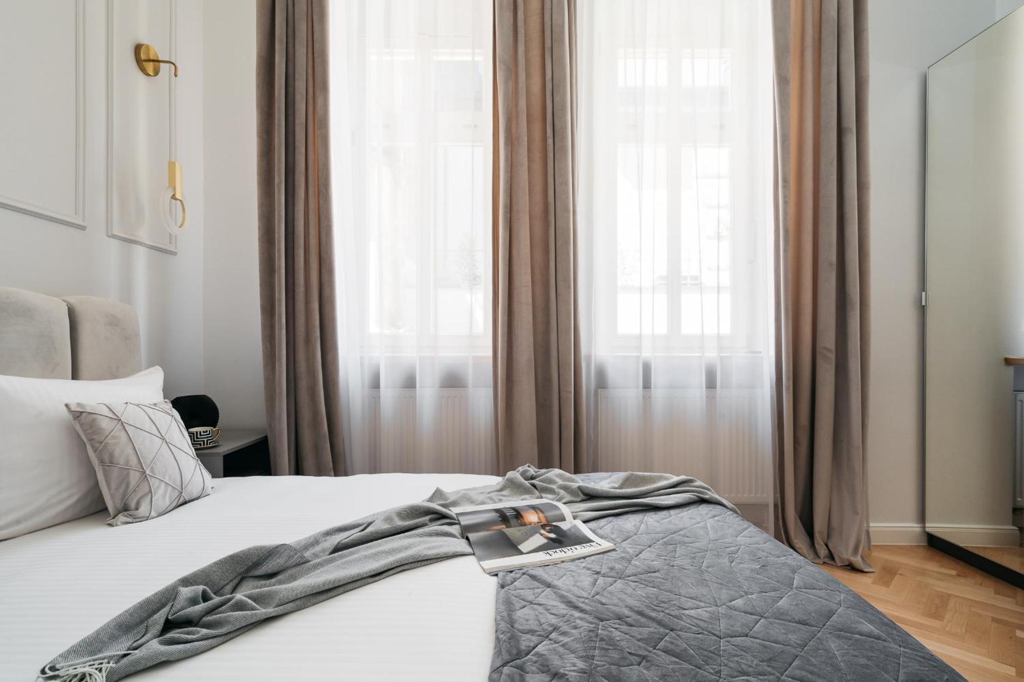 Old Town Oasis - Loftaffair Apartment Krakow Ngoại thất bức ảnh
